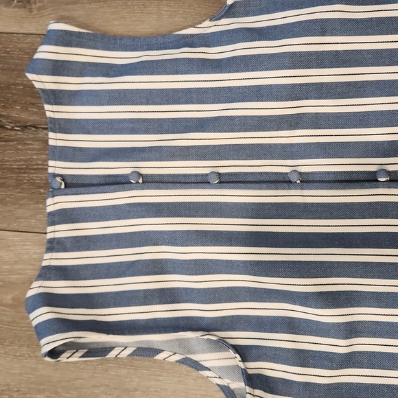 Banana Republic Top - Picture 5 of 5